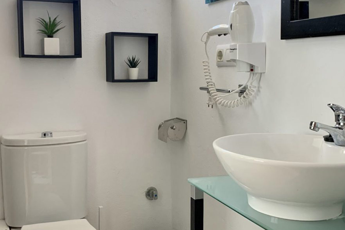 bano apartamento el estudio tarifa