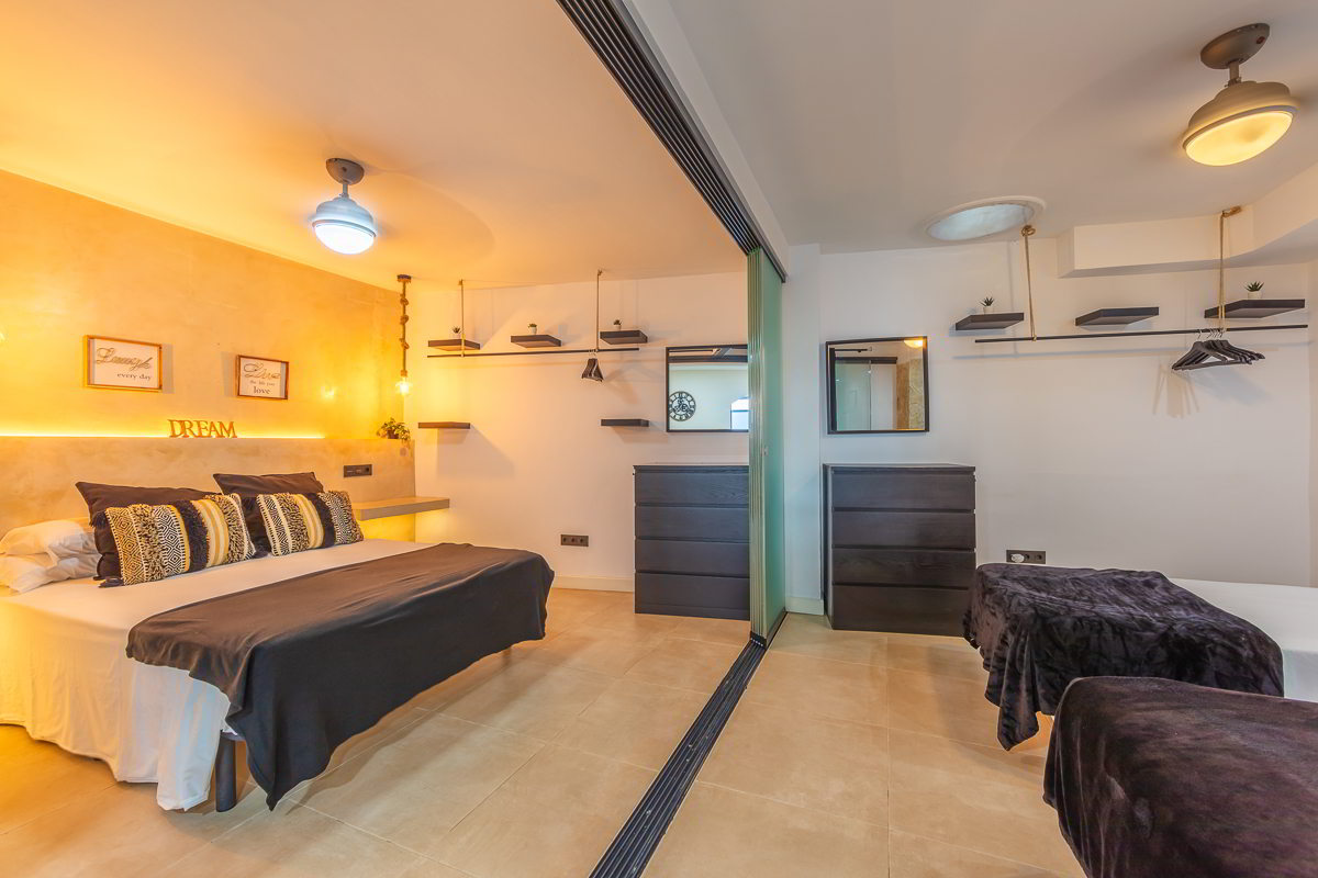 dormitorio principal panel corredero las gaviotas 9b