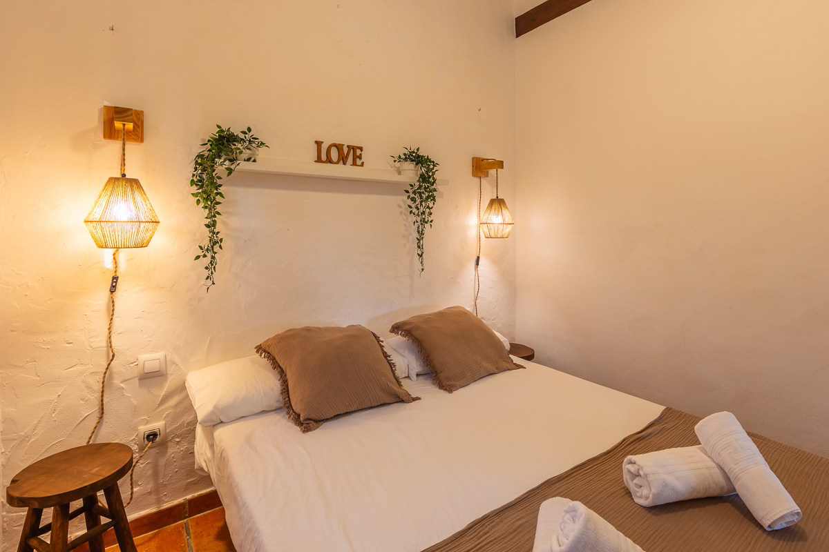 mm villa paraiso cama doble lamparas mimbre