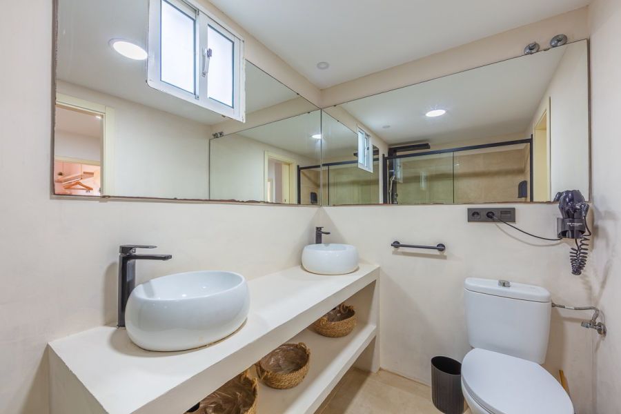 bano doble lavabo espejo apartamento gaviotas 9a