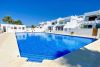 Piscina comunitaria urbanización Las Cañas
