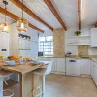 cocina comedor vigas madera apartamento gaviotas 9a