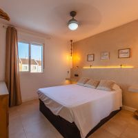 dormitorio cama doble apartamento gaviotas 9a